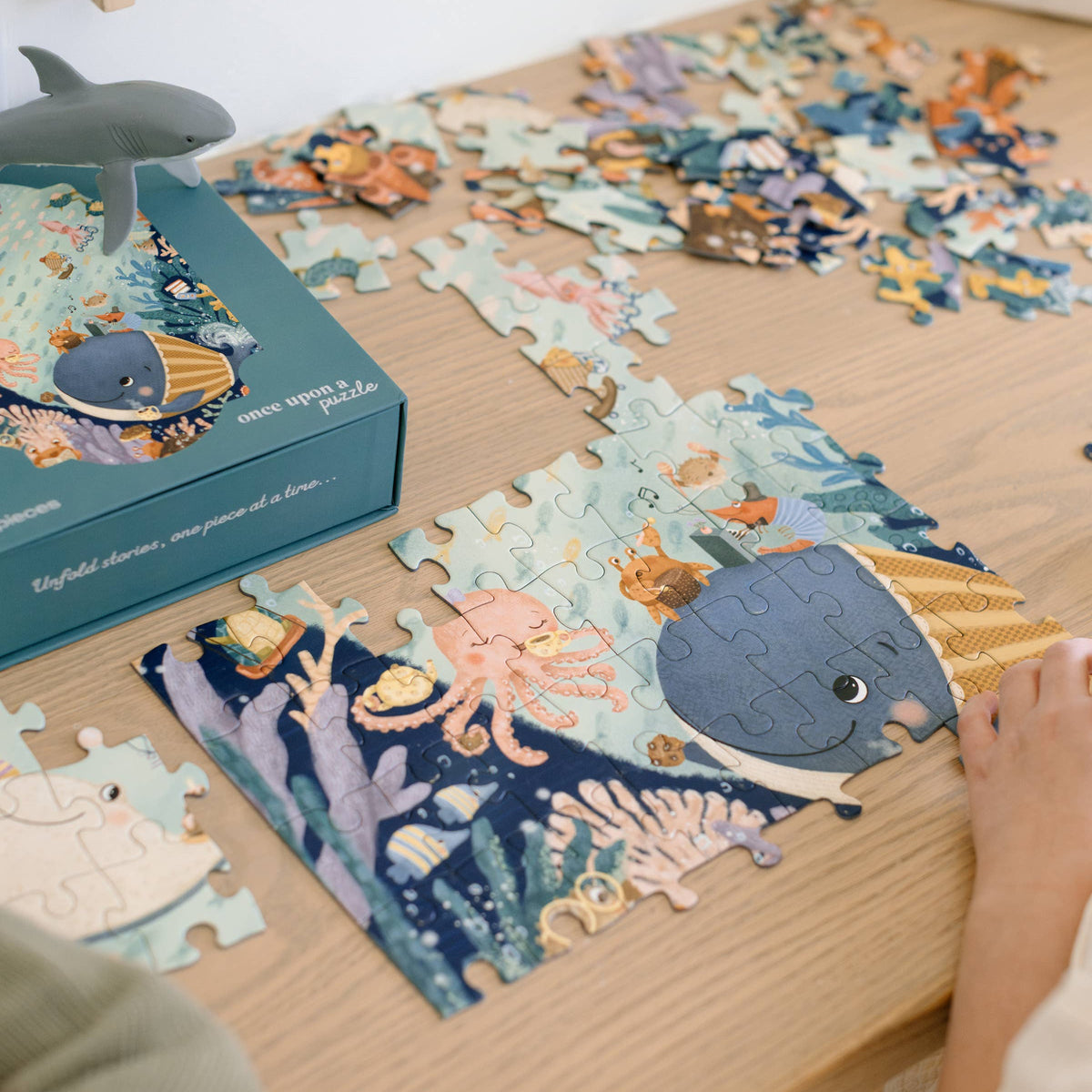 Puzzle de 100 pièces : Contes des profondeurs