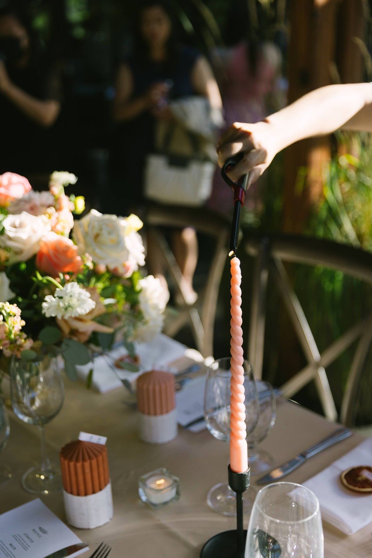 Ensemble de bougies torsadées