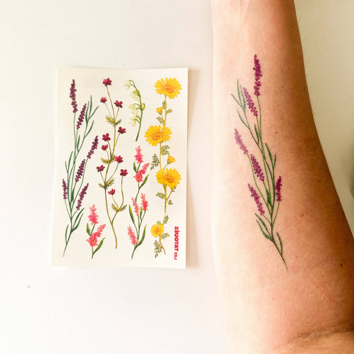 Les délicates fleurs- tatouages temporaires