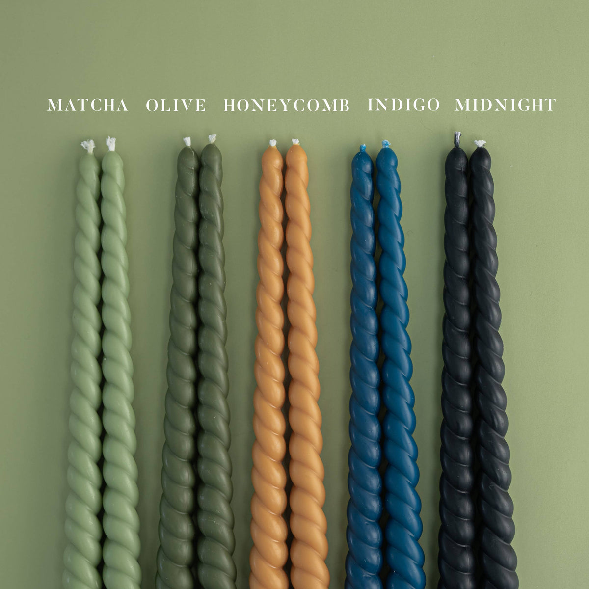 Ensemble de bougies torsadées