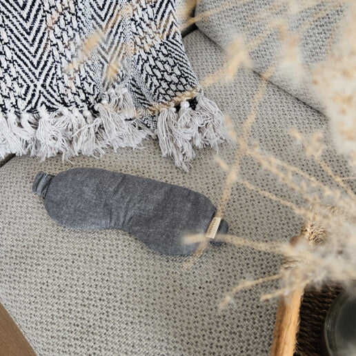 Masque thérapeutique pour les yeux à la lavande