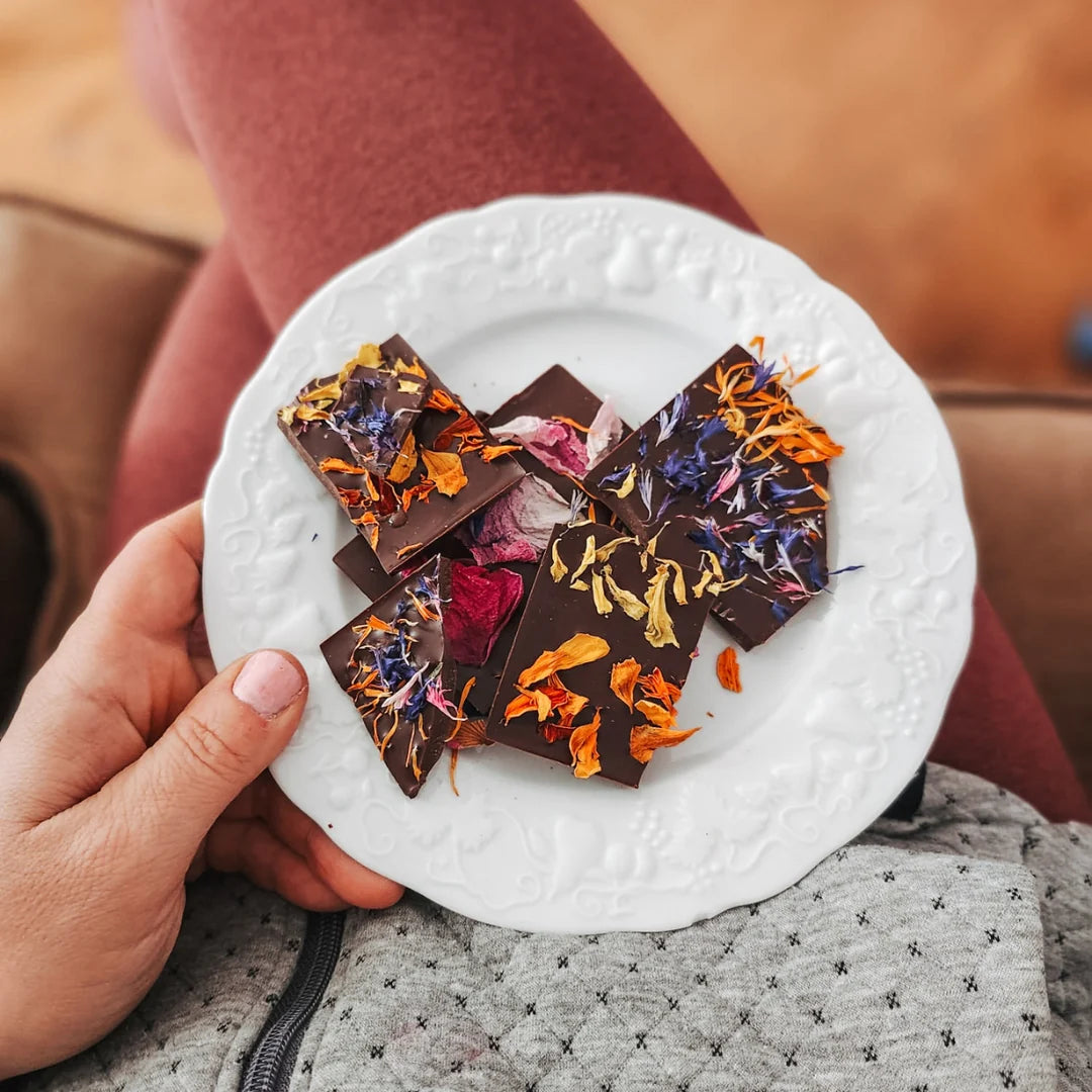 Tablette chocolat noir & fleurs comestibles