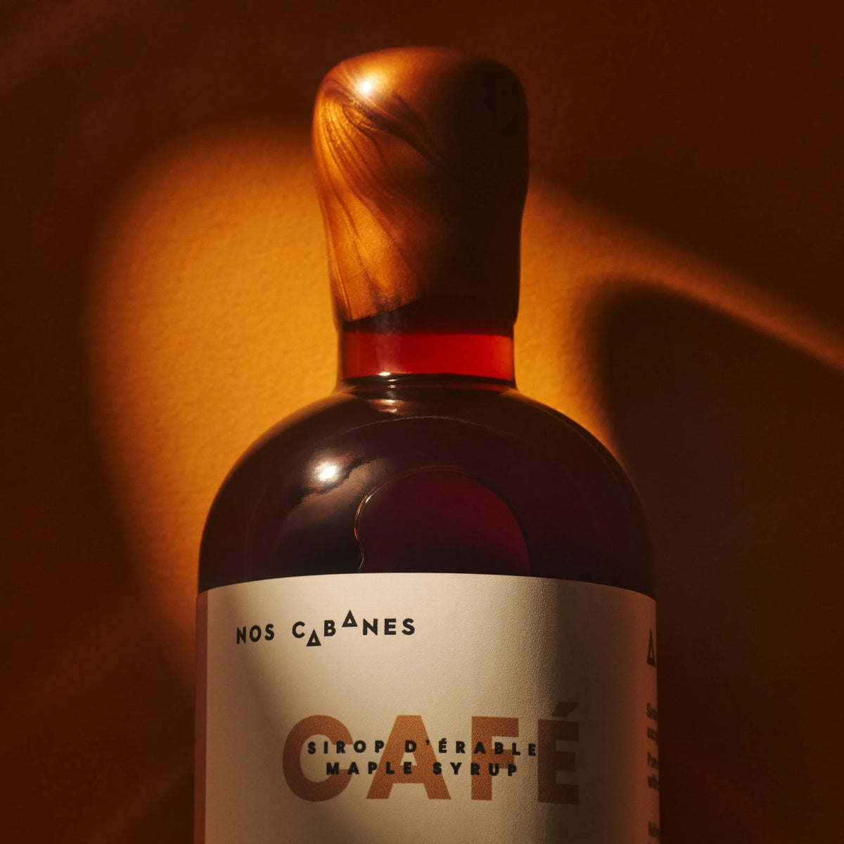 Sirop d&#39;érable pur infusé aux grains de café