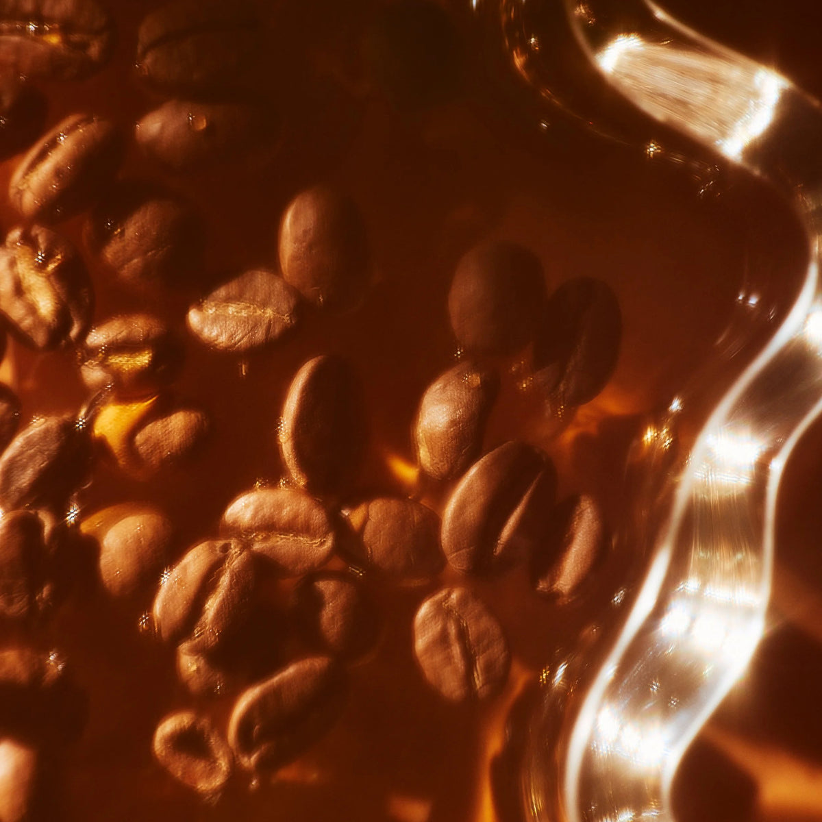 Sirop d&#39;érable pur infusé aux grains de café